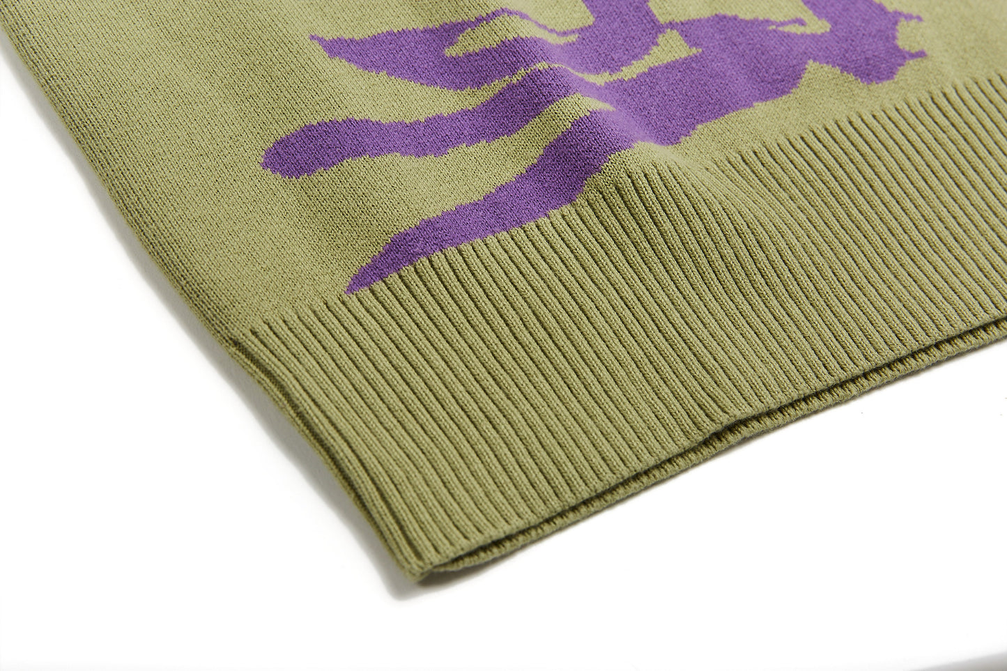 GRAFFITI PATTERN GREEN SWEATER